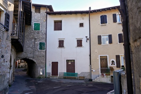 Crosano
