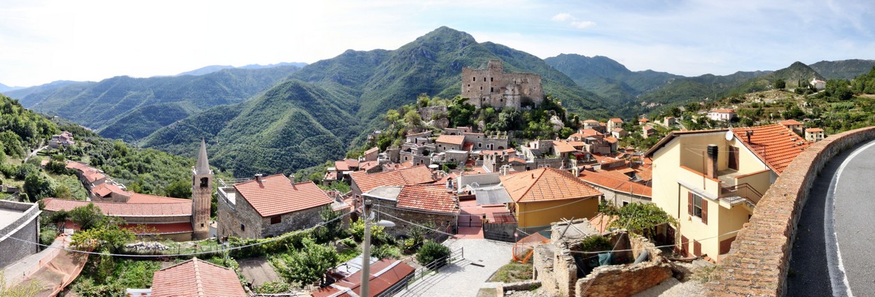 Castelvecchio di Rocca Barbena