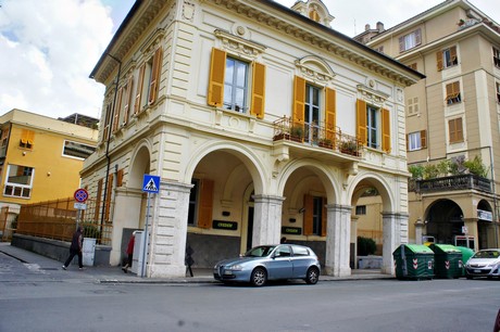 chiavari