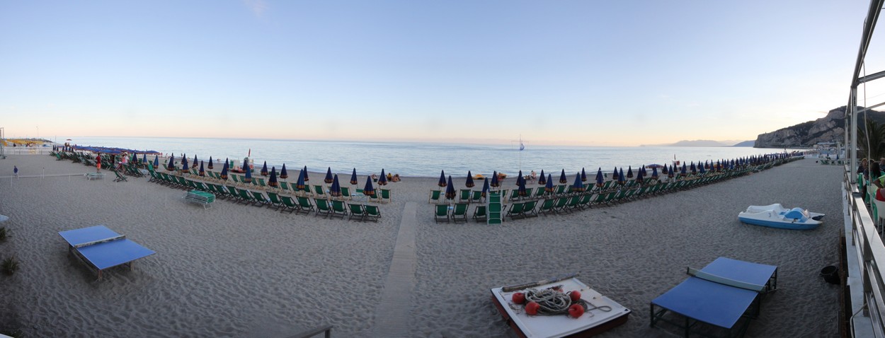 Finale Ligure am Abend 
