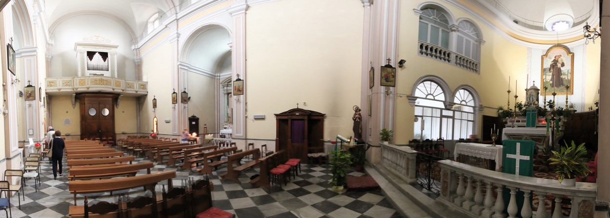 Finale Ligure - Kirche