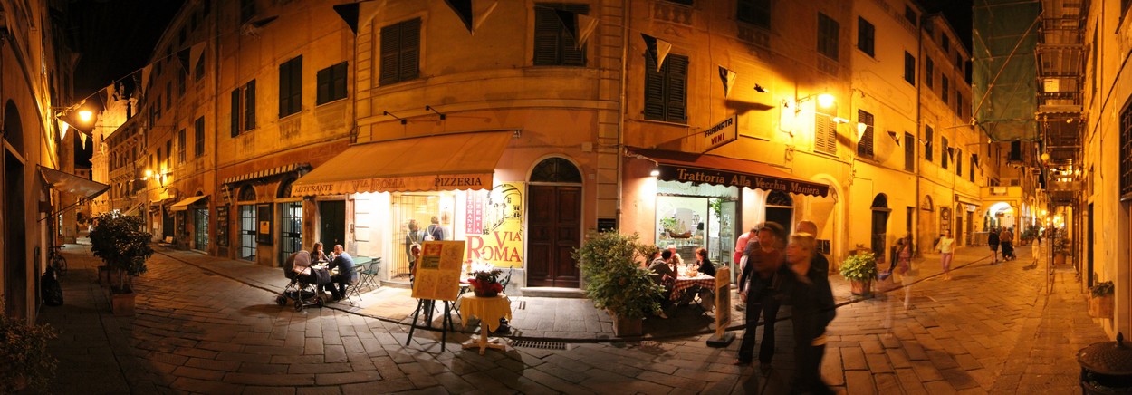 Finale Ligure in der Nacht