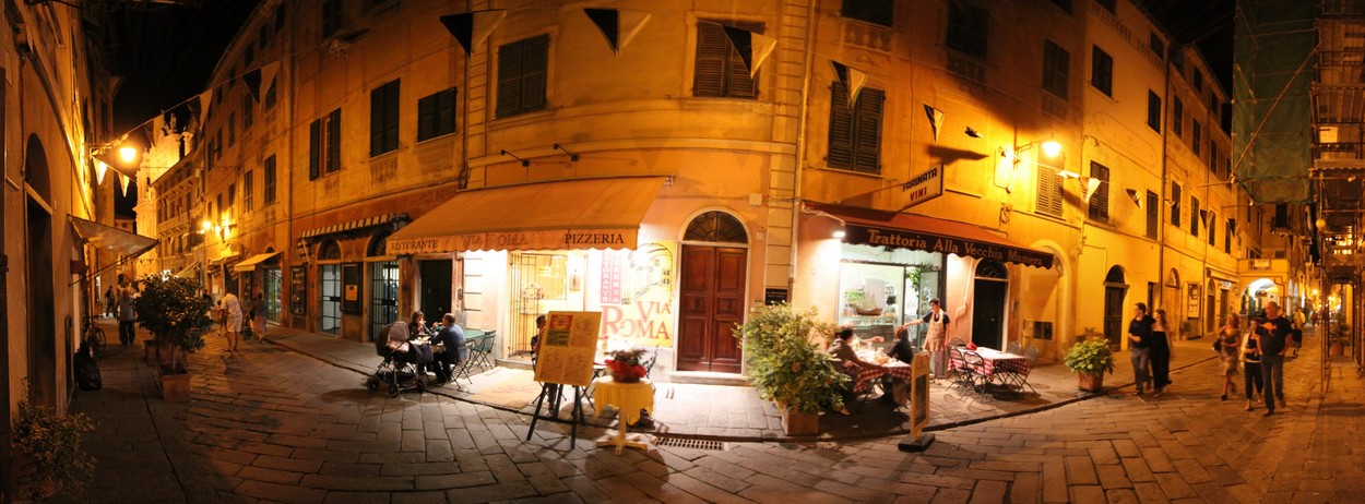 Finale Ligure in der Nacht