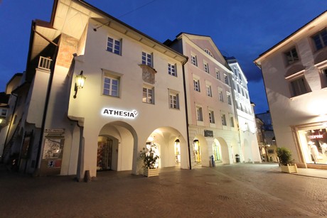 meran-am-abend