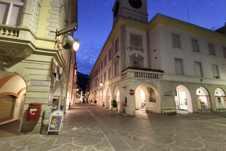 meran-am-abend