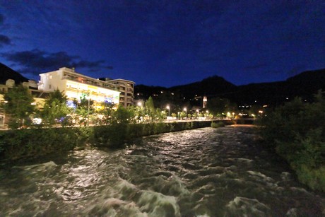 meran-am-abend