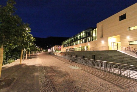 meran-am-abend