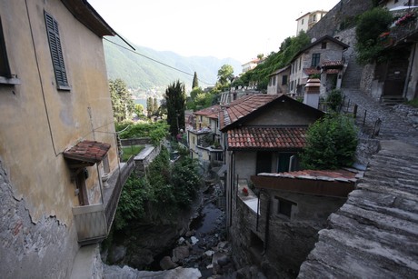 moltrasio