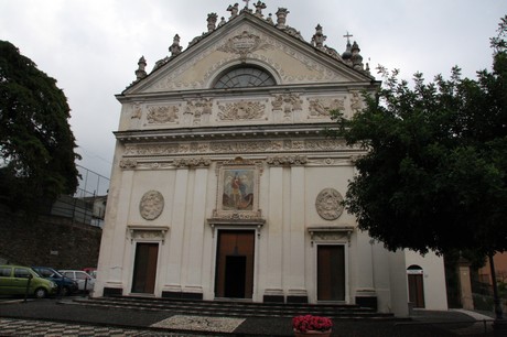 pieve-ligure-kirche