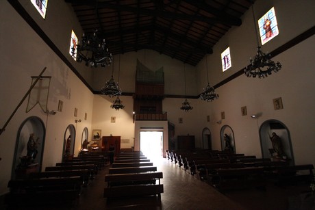 porto-azzurro-kirche