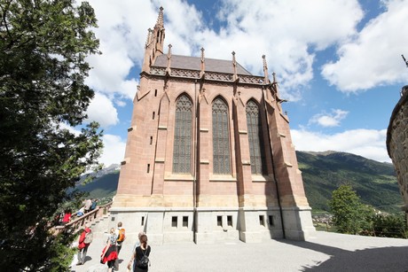 mausoleum