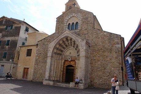 ventimiglia-kathedrale