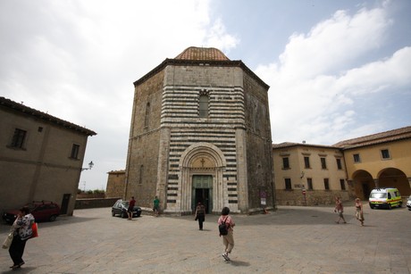 volterra-Baptisterium